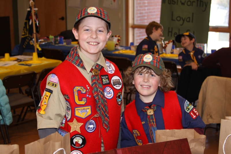 2011 SlideShow BlueAndGold-045.jpg